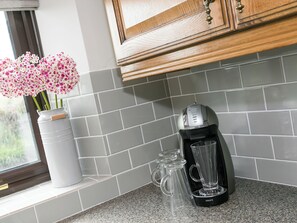 Interior - 2 bedroom accommodation in Alton, near Chesterfield (Alton, near Chesterfield)