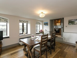 Dining - 2 bedroom accommodation in Alton, near Chesterfield (Alton, near Chesterfield)