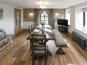 Dining - 2 bedroom accommodation in Alton, near Chesterfield (Alton, near Chesterfield)