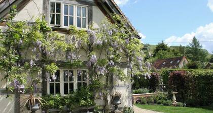 1 bedroom accommodation in Turville, near Henley-on-Thames