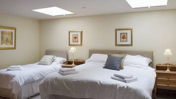3 bedrooms, free WiFi, bed sheets