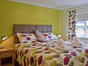 2 bedrooms, free WiFi, bed sheets - 2 bedroom accommodation in Anderby, near Skegness (Anderby, near Skegness)