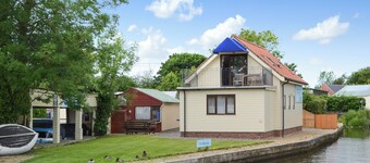 2 bedroom accommodation in Stalham