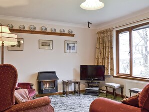 TV - 2 bedroom accommodation in Blairgowrie (Blairgowrie)