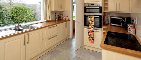 Dishwasher, high chair