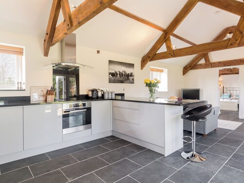 2 bedroom accommodation in Cam, near Dursley