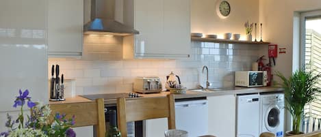 Dishwasher, high chair