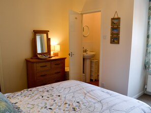 3 chambres, Wi-Fi gratuit, draps fournis