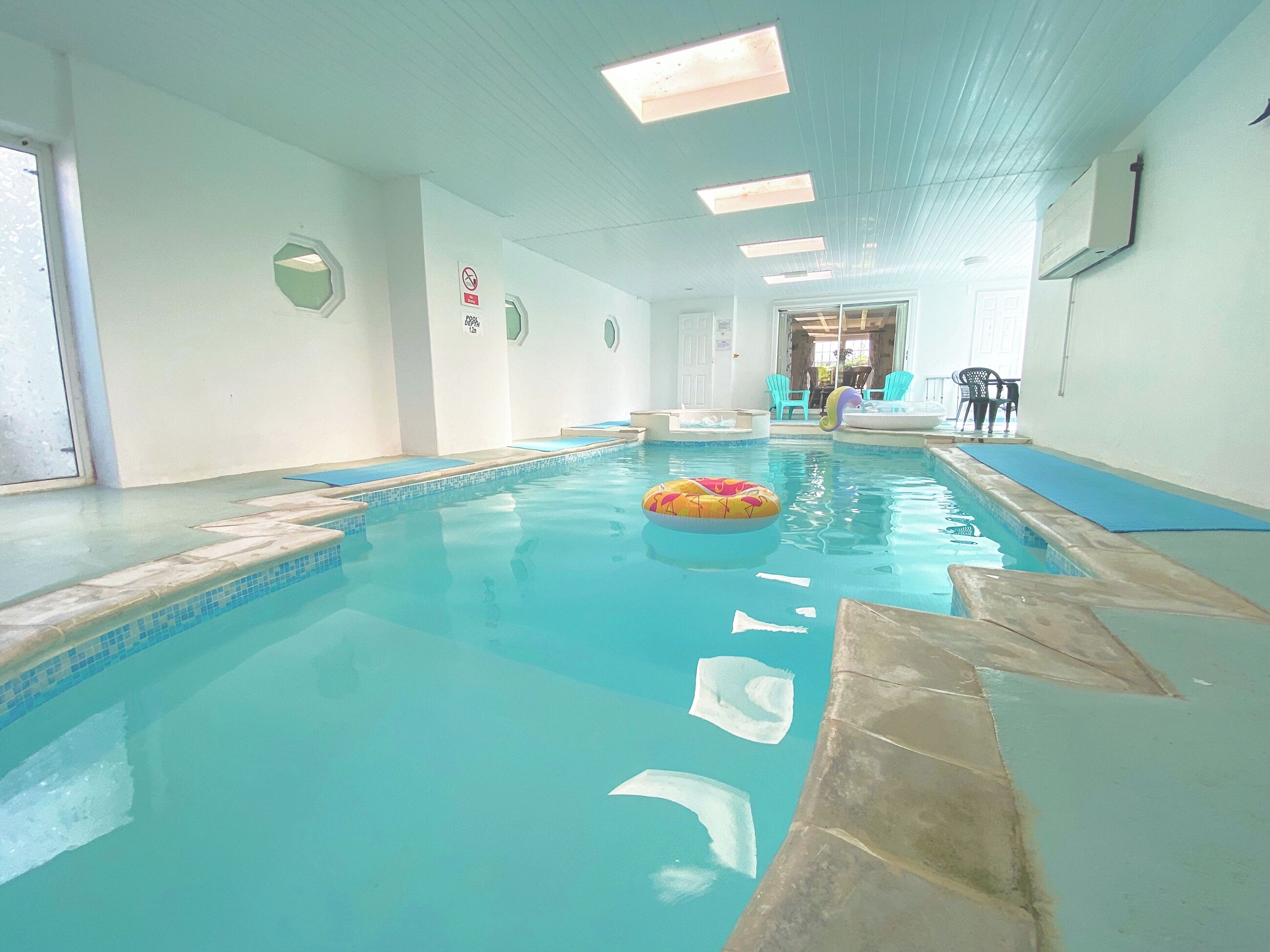 Piscine intérieure, piscine chauffée