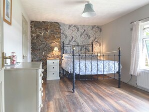 2 bedrooms, free WiFi, bed sheets - 2 bedroom accommodation in Pyworthy, near Holsworthy (Pyworthy, near Holsworthy)