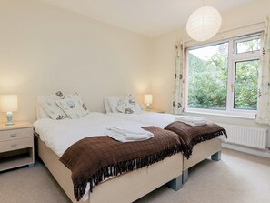 4 soverom, wi-fi (inkludert) og sengetøy