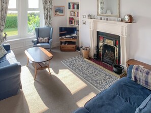 TV, fireplace - 4 bedroom accommodation in Pirnmill, Isle of Arran (Pirnmill, Isle of Arran)