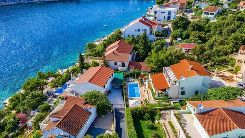 Ferienhaus Ariana - schönes Ferienhaus mit Pool in Strandnähe