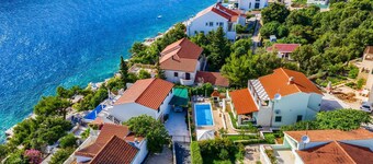 Holiday House Ariana - lovely holiday home with a pool near the beach by MyWaycation