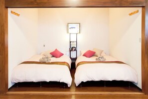NAGOMI HOUSE | Desk, iron/ironing board, free WiFi, bed sheets - Nagomi House (Tokyo)