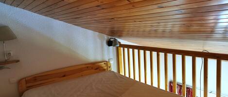 2 bedrooms, iron/ironing board