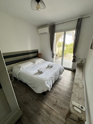 1 bedroom, iron/ironing board, free WiFi, bed sheets