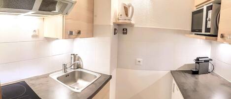 Fridge, microwave, dishwasher, toaster