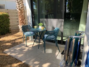 Outdoor dining - WE ARE OPEN FOR BUSINESS , walk to the beach and st Armand circle  (Sarasota)