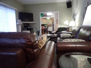 Smart TV, reproductor de DVD y estéreo 