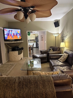 Smart TV, DVD player, stereo