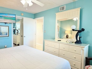 1 chambre, fer et planche à repasser, accès au Wi-Fi (inclus)
