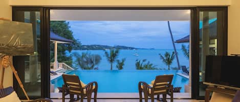 6-Bedroom Villa | Vista desde la habitación