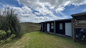 Exterior - Opito Bay Studio and Cabin Getaway (Opito Bay)