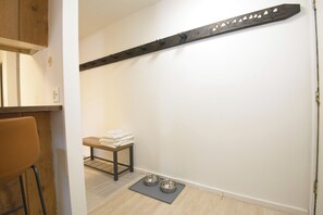 Interior - Ski-In/Out, Cozy, Pet Friendly Condo w/ Views and Fireplace (Mt. Crested Butte)