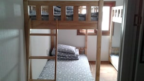 Premium bedding, soundproofing, free WiFi