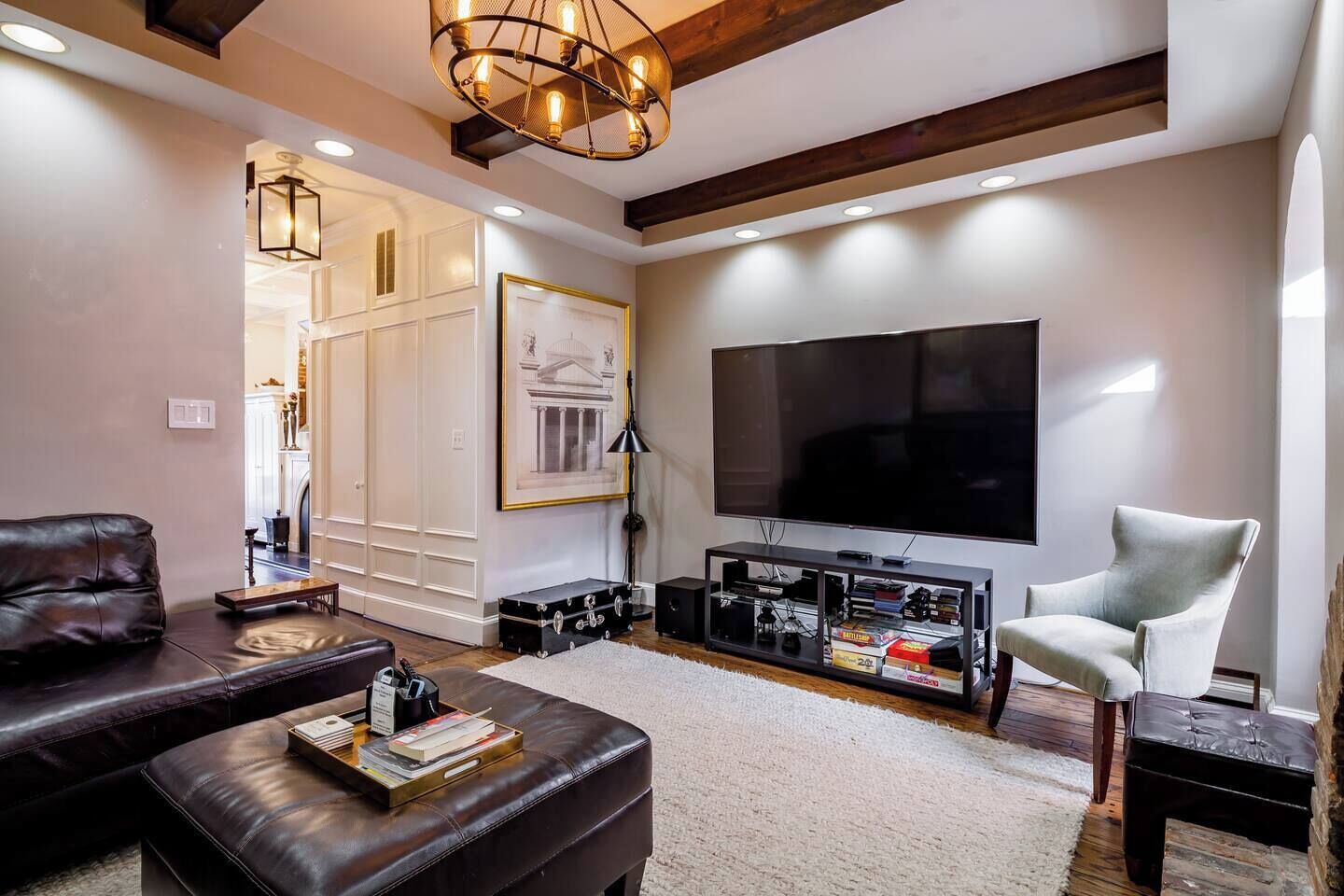 Smart TV, fireplace, video games, Netflix