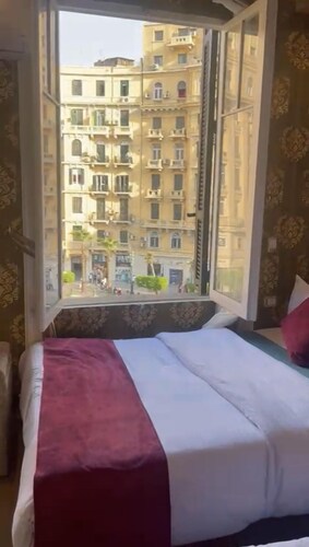 Luxury private single room in the city center of cairo.WI-FI 