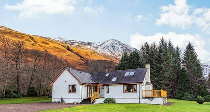 4 huoneen majoitus Glencoe Villagessa