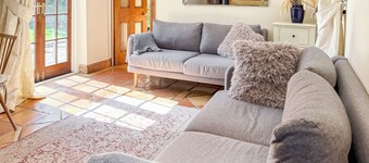 2 bedroom accommodation in Staple, near Wingham