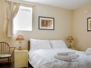 2 bedrooms, free WiFi, bed sheets - 2 bedroom accommodation in Staple, near Wingham (Staple, near Wingham)