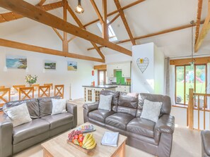 TV - 4 bedroom accommodation in Tresmeer, near Launceston (Tresmeer, near Launceston)