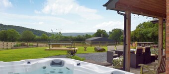 6 bedroom accommodation in Aberhafesp, near Newtown