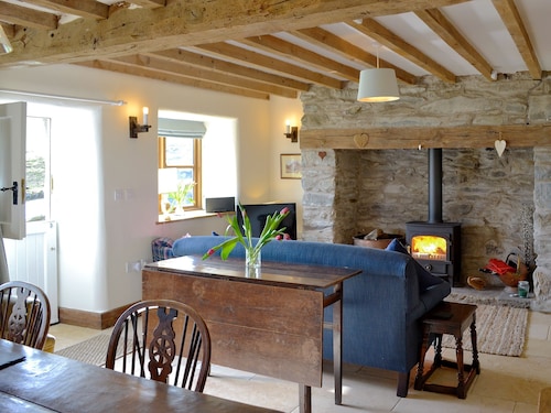 3 bedroom accommodation in Llanrwst, near Betws-y-Coed