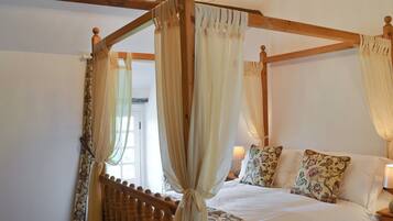 4 bedrooms, free WiFi, bed sheets