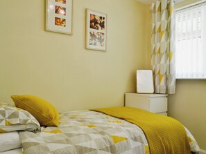 2 室のベッドルーム、WiFi (無料)、ベッドシーツ