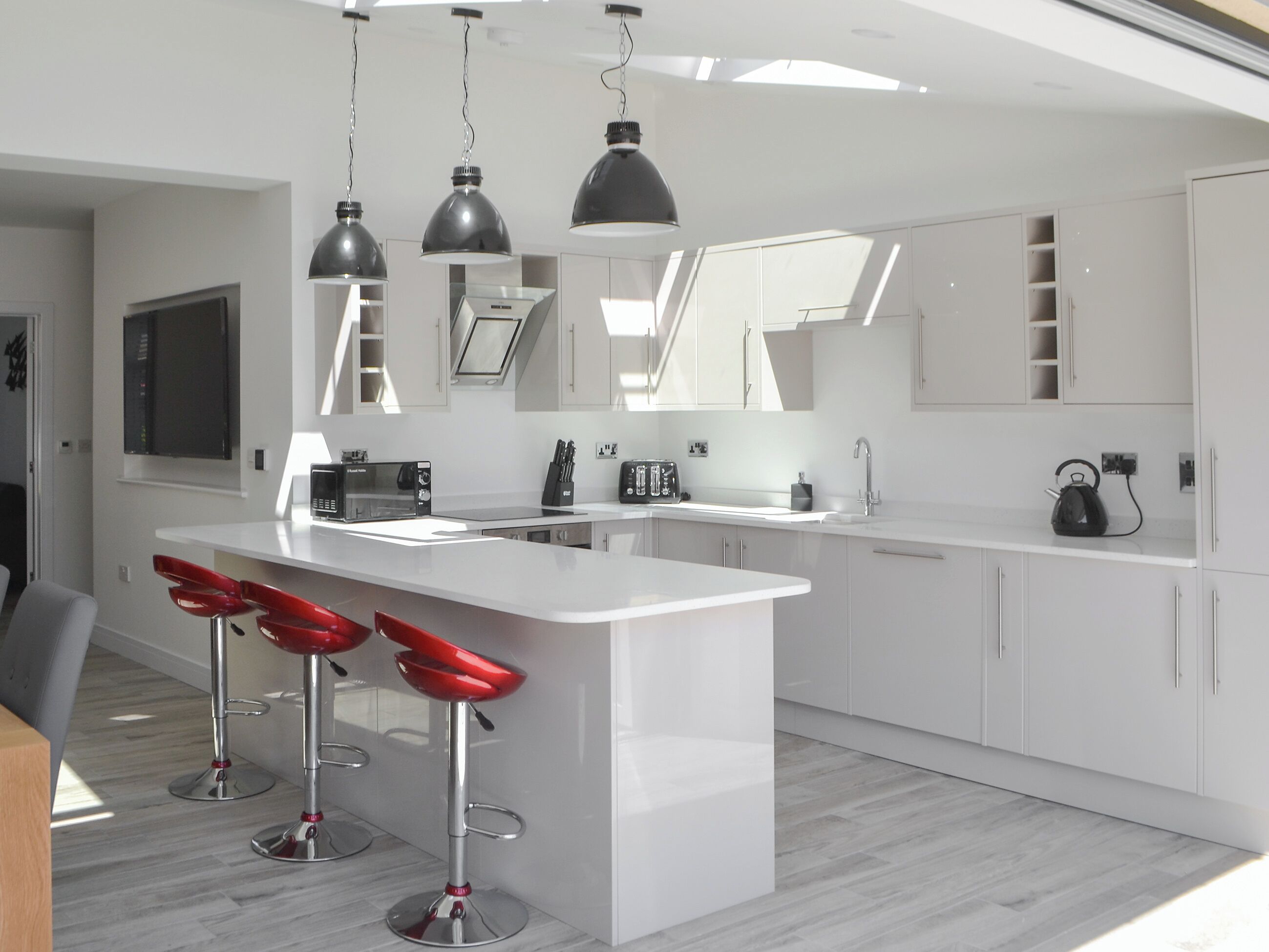 Dishwasher, highchair