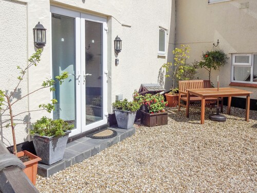 1 bedroom accommodation in Pen-y-Sarn, near Amlwch