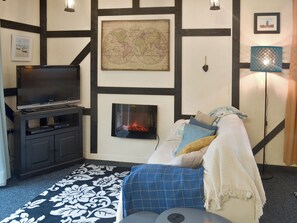 Living area - 1 bedroom accommodation in Pen-y-Sarn, near Amlwch (Pen-y-Sarn, near Amlwch)