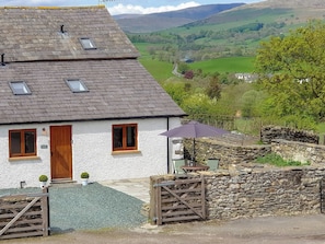 Exterior - Stone Barn Farm Cottage (Ings, near Windermere)