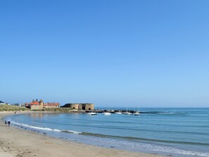 Beach - 2 bedroom accommodation in Beadnell (Beadnell)
