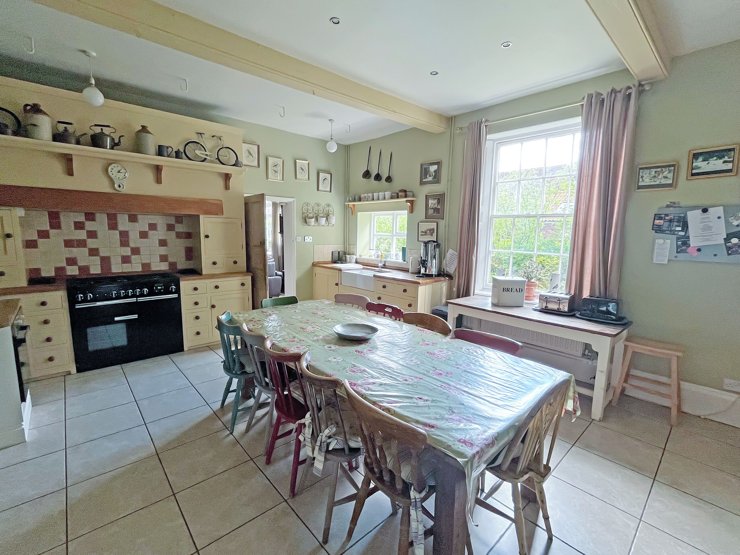 Dishwasher, high chair