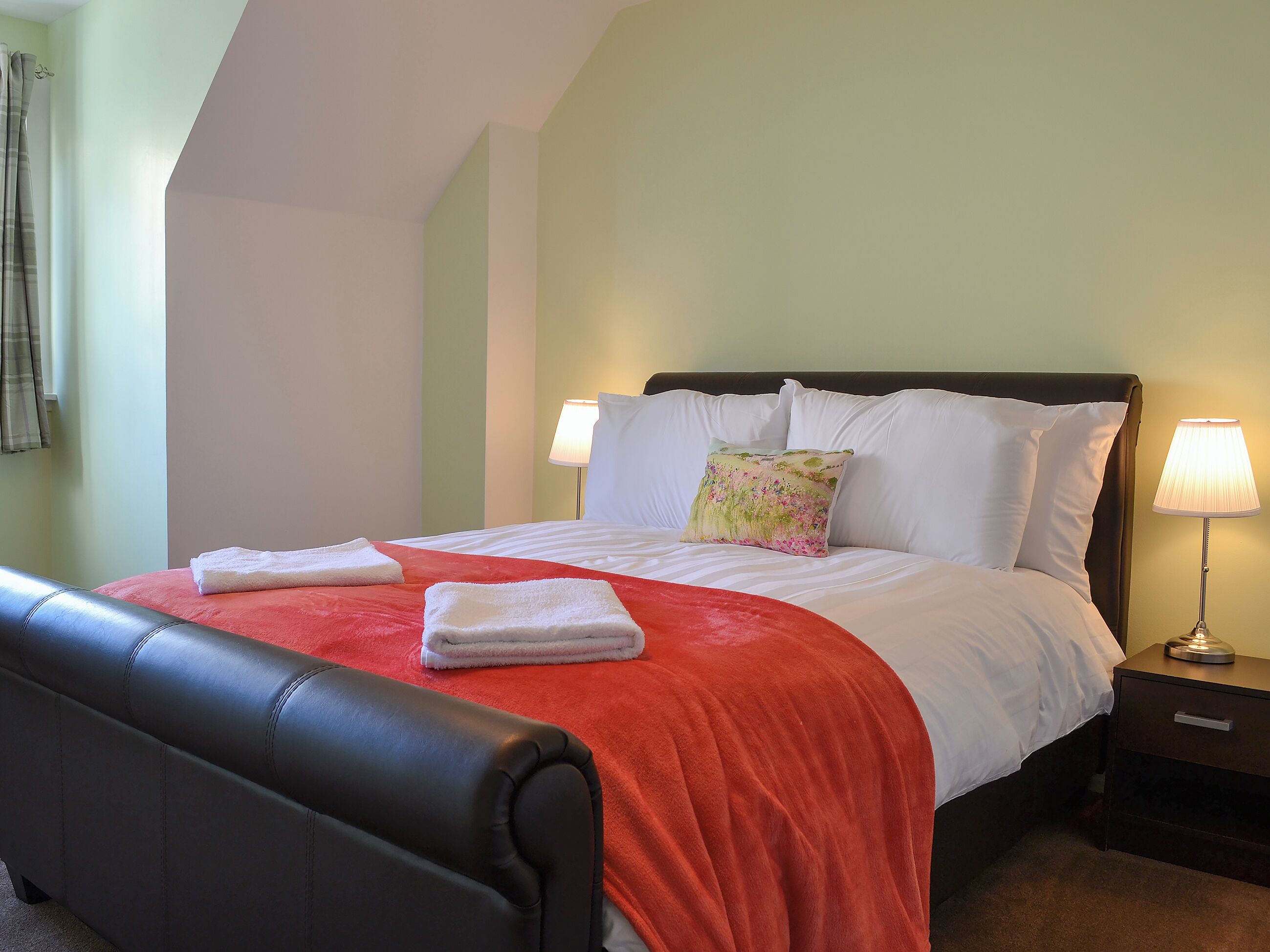 3 bedrooms, free WiFi, bed sheets