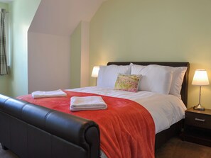 3 bedrooms, free WiFi, bed sheets