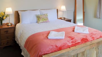 3 bedrooms, free WiFi, bed sheets