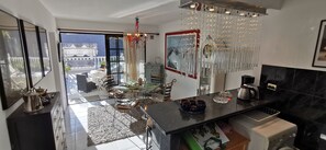 Interior - Relax as a couple on the large terrace, view of the mountains, Wi-Fi (Mogan)